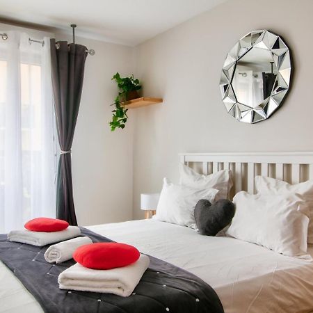 123Home - Suite & Spa Xl Монтеврен Екстериор снимка